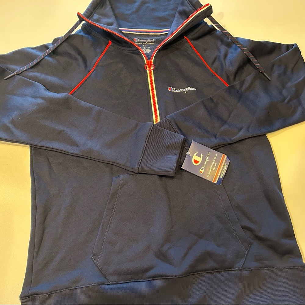 Champion pull over